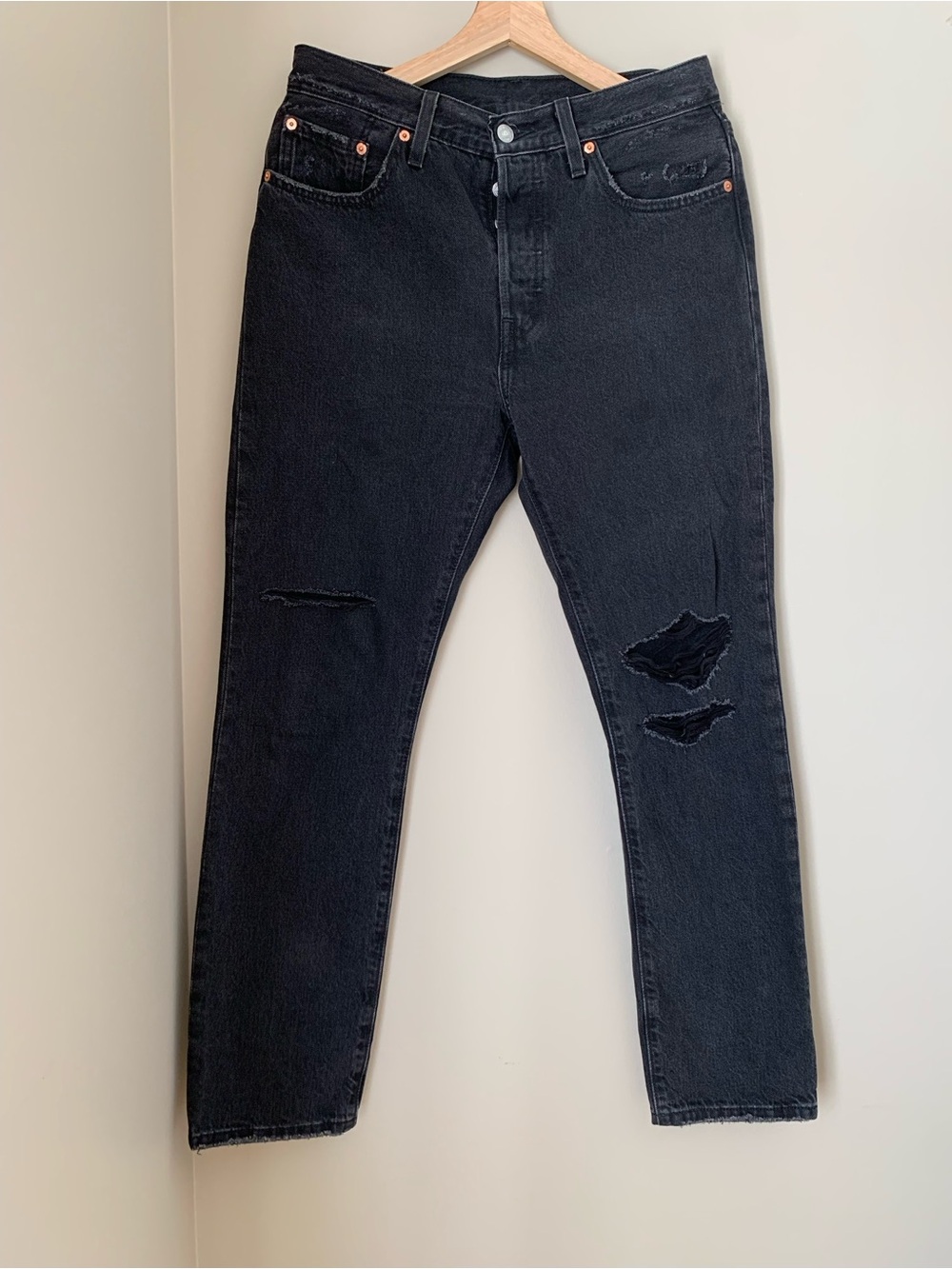 Black Distressed Women’s 501 Jeans